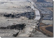 Iwanuma, norte do Japão. 11/03/2011. Foto: Kyodo News/AP Iwanuma, norte do Japão. 11/03/2011. Foto: Kyodo News/AP