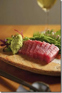 bluefin-tuna-sashimi bluefin-tuna-sashimi